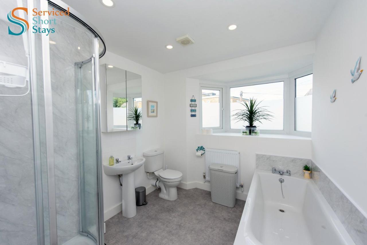 Bella, Two Bedroom Apartment Close To The Beach Margate Bagian luar foto